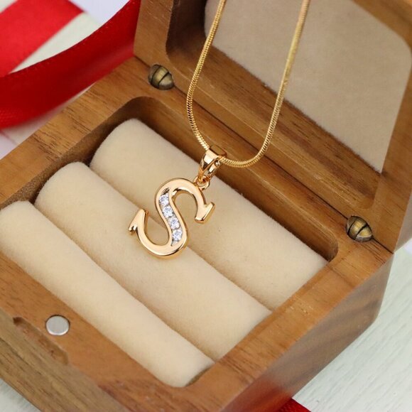 "Rose Gold Letter S Pendant with Sparkling Crystals – Elegant Finish, XPPT1368 - Picture 5 of 13